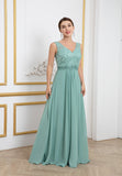 Evening dress with wide straps